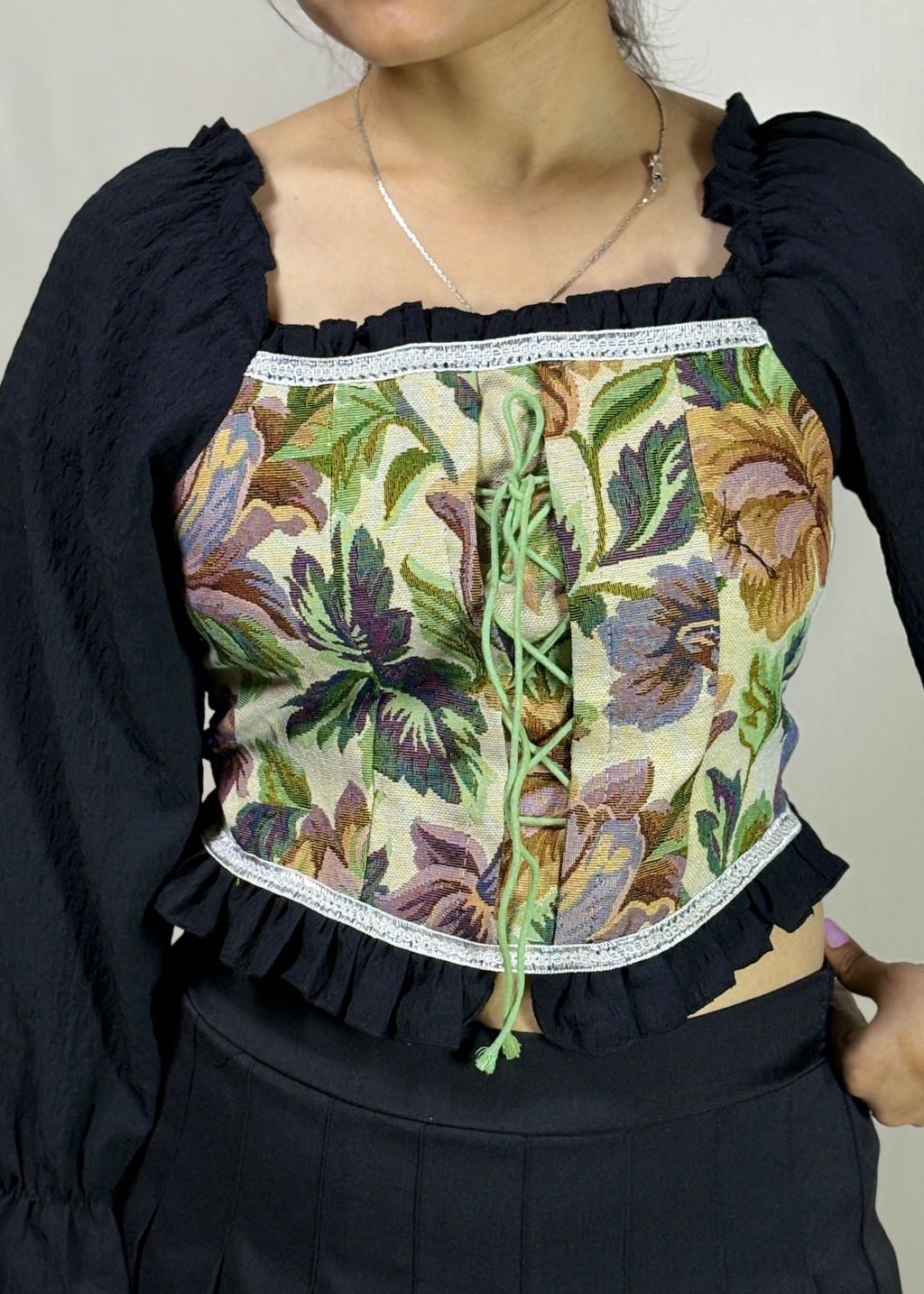 The Retro-Dori Crop